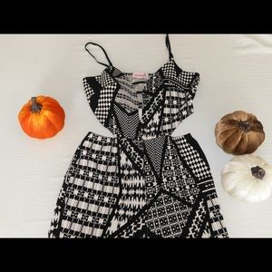 🍁✨Black and white pattern jumpsuit✨🍁